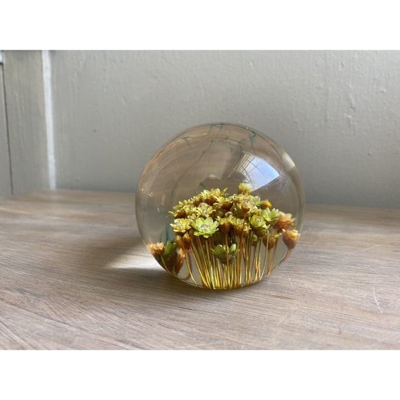 Vintage Daisy Glass Lucite Paperweight 3" Round Green Yellow Orange Flowers - Picture 1 of 6